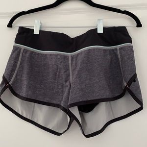 Lululemon speed up low rise running short 2.5”